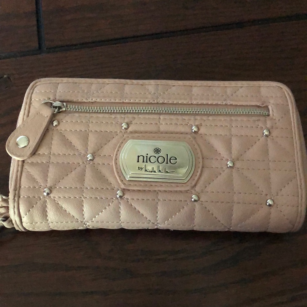 Nicole wallet